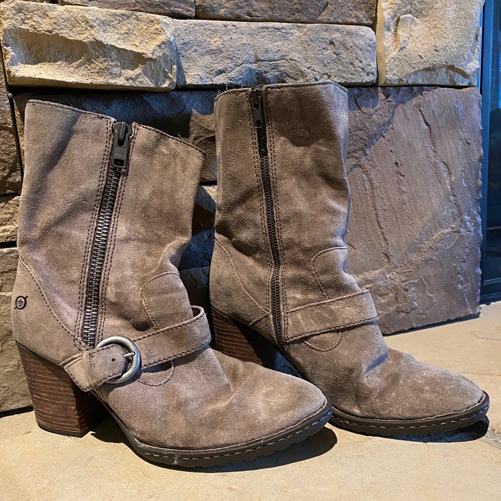 Suede leather BORN zip boots